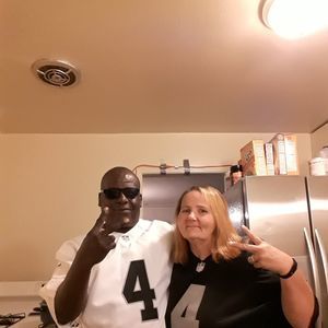 Meet your Posher, Gregory